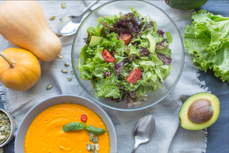 The Art of Food Presentation: Serving Directly from Glass Containers