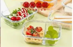 Plastic vs. Glass: Which Is More Convenient?